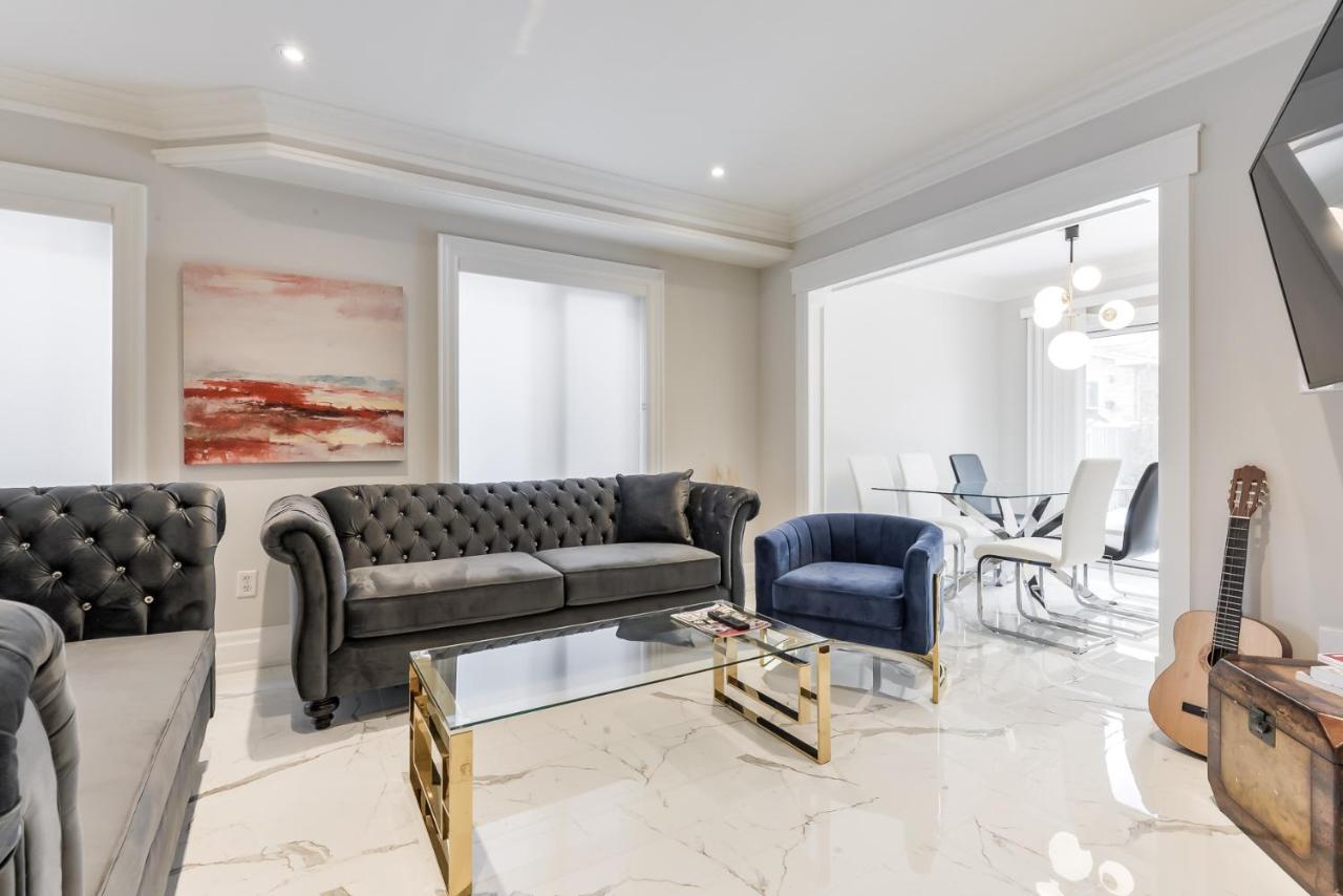 Luxury Adventure, Rutherford Go Station & Wonderland Vaughan Exterior foto