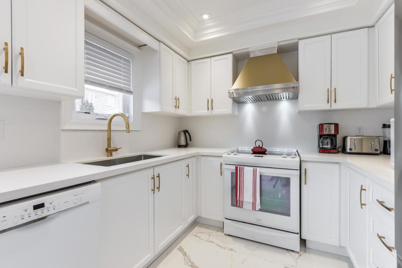Luxury Adventure, Rutherford Go Station & Wonderland Vaughan Exterior foto